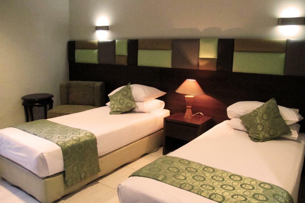 Hotel Alma Giacarta Esterno foto
