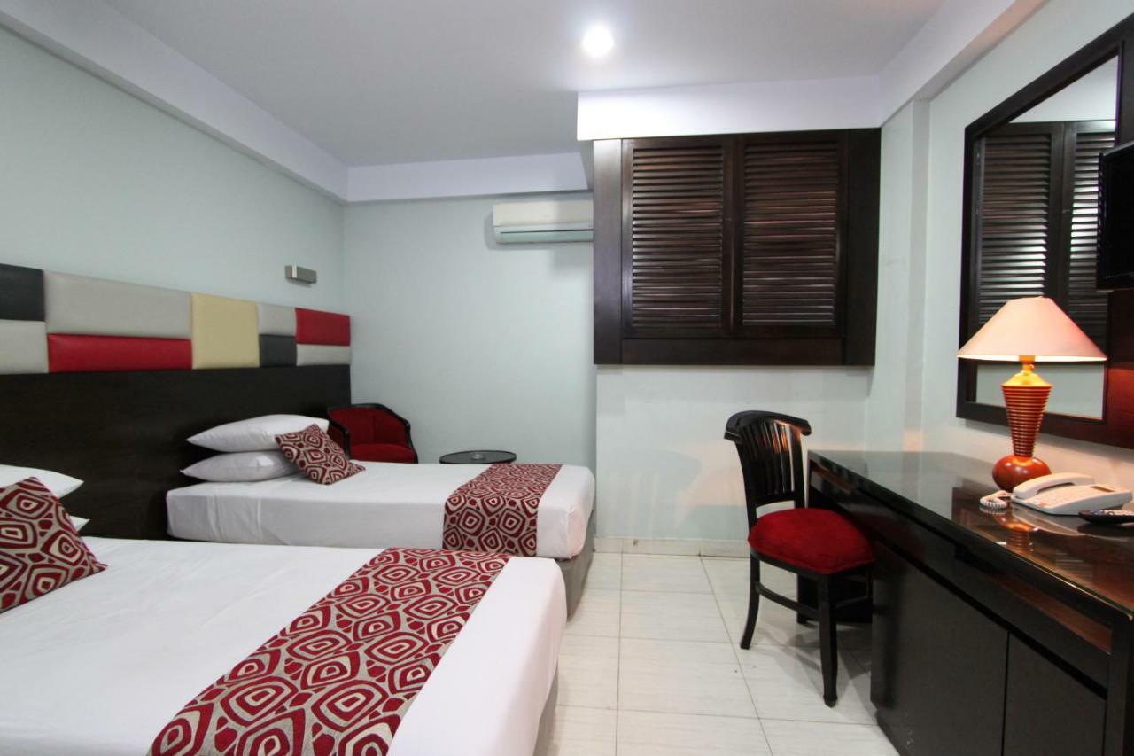 Hotel Alma Giacarta Esterno foto